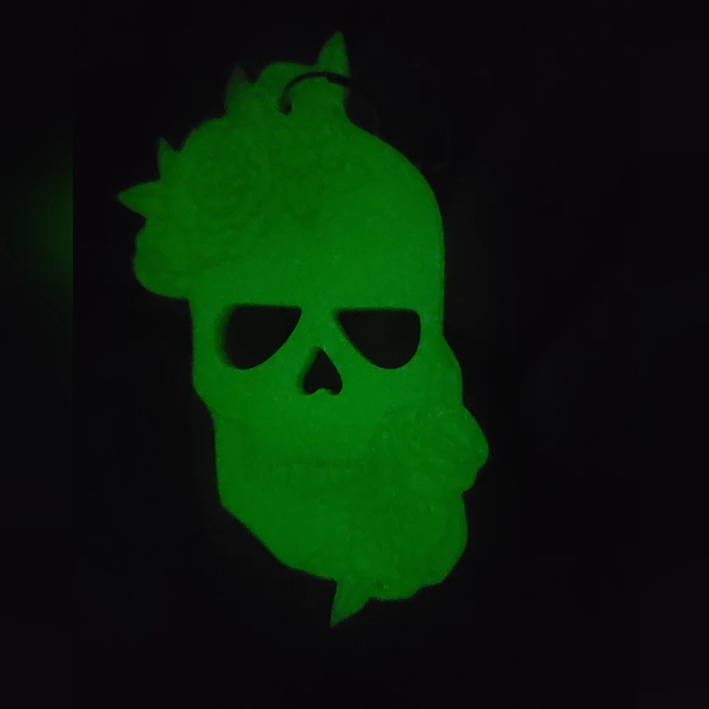 Glow In The Dark Skull Keychain